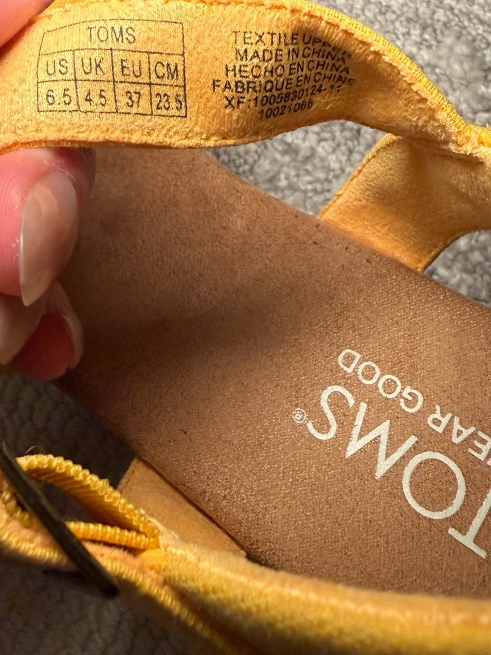 Toms comfortable yellow